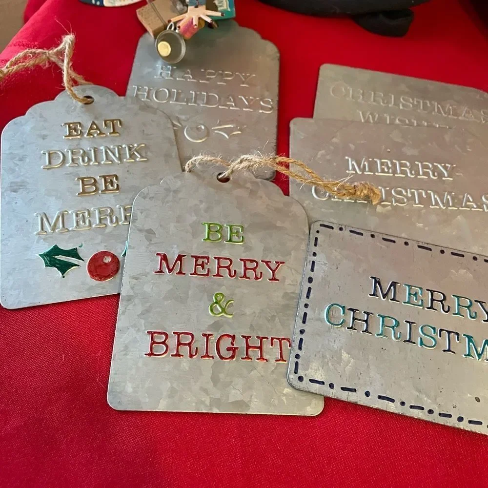 Santa Oven mitt Towel Set and Metal Tags